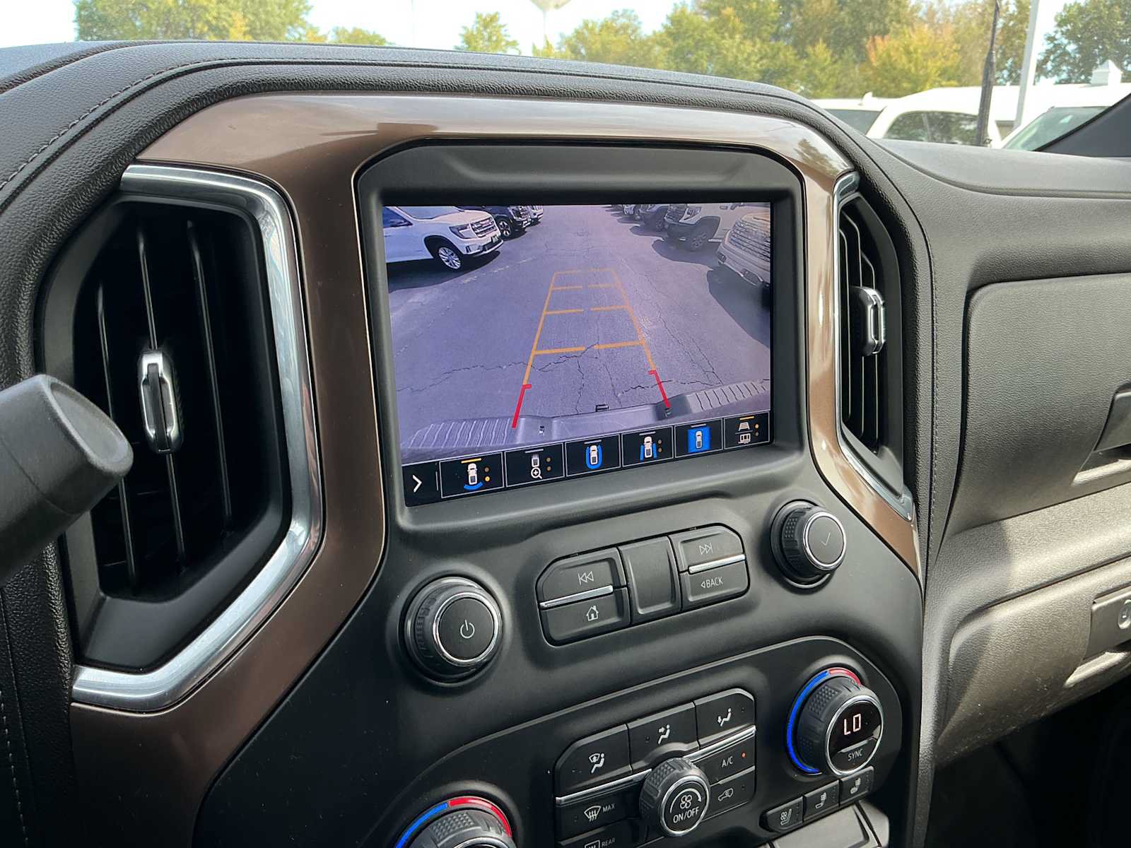 Used 2021 Chevrolet Silverado 2500 High Country AWD/4WD image 13