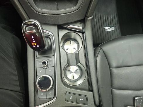 Used 2023 Cadillac XT6 Premium Luxury w/ Technology Package AWD/4WD image 10