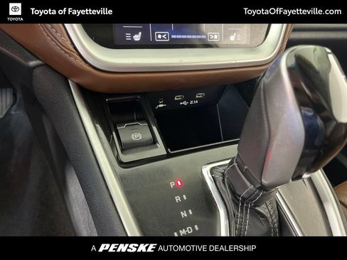 Used 2021 Subaru Outback Touring w/ Popular Package #2 AWD/4WD image 38