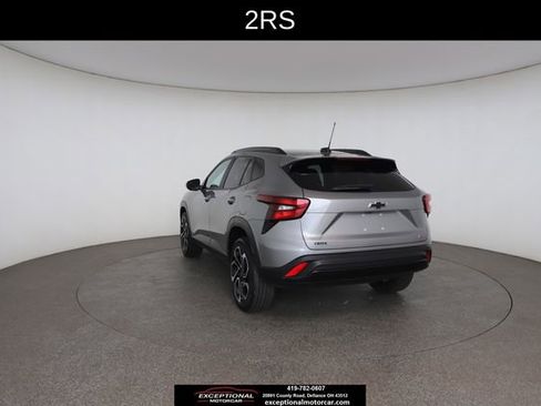 Used 2024 Chevrolet Trax RS w/ Driver Confidence Package FWD image 13