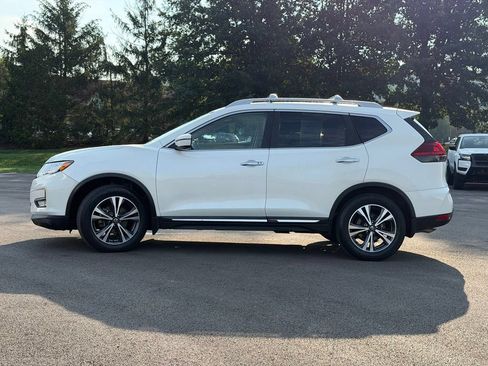 Used 2018 Nissan Rogue SL w/ Premium Package FWD image 3
