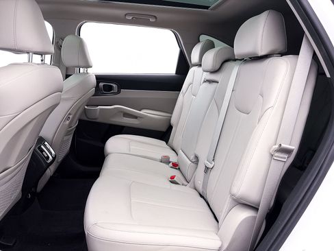 Used 2023 Kia Sorento S w/ Panoramic Sunroof Package FWD image 39