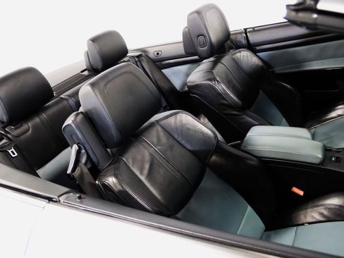 Used 2011 BMW M3 Convertible RWD image 21