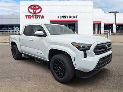 New 2025 Toyota Tacoma SR5