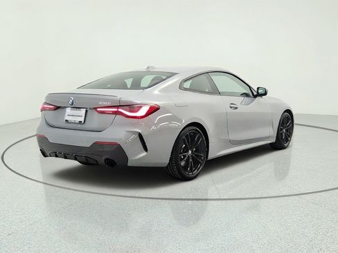 Used 2024 BMW 430i Coupe w/ M Sport Package RWD image 5