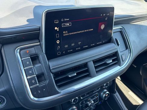 Used 2023 GMC Yukon AT4 w/ AT4 Premium Package AWD/4WD image 11