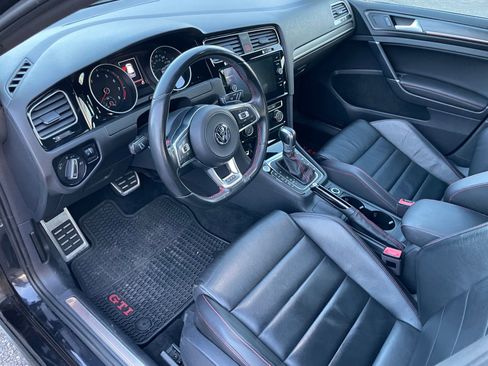 Used 2019 Volkswagen GTI SE w/ SE Experience Package image 21