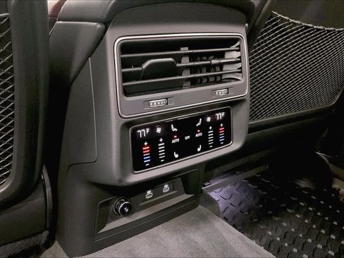 Used 2023 Audi SQ8 Prestige w/ Prestige Package image 32