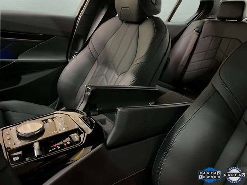 Used 2025 BMW 530i xDrive image 62