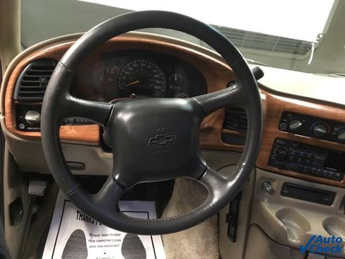 Used 1999 Chevrolet Astro image 39