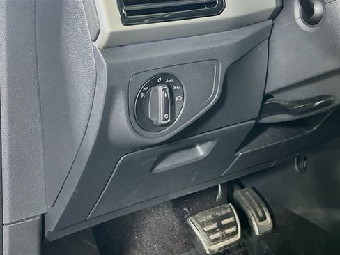 Used 2022 Volkswagen Atlas SEL Premium AWD/4WD image 10