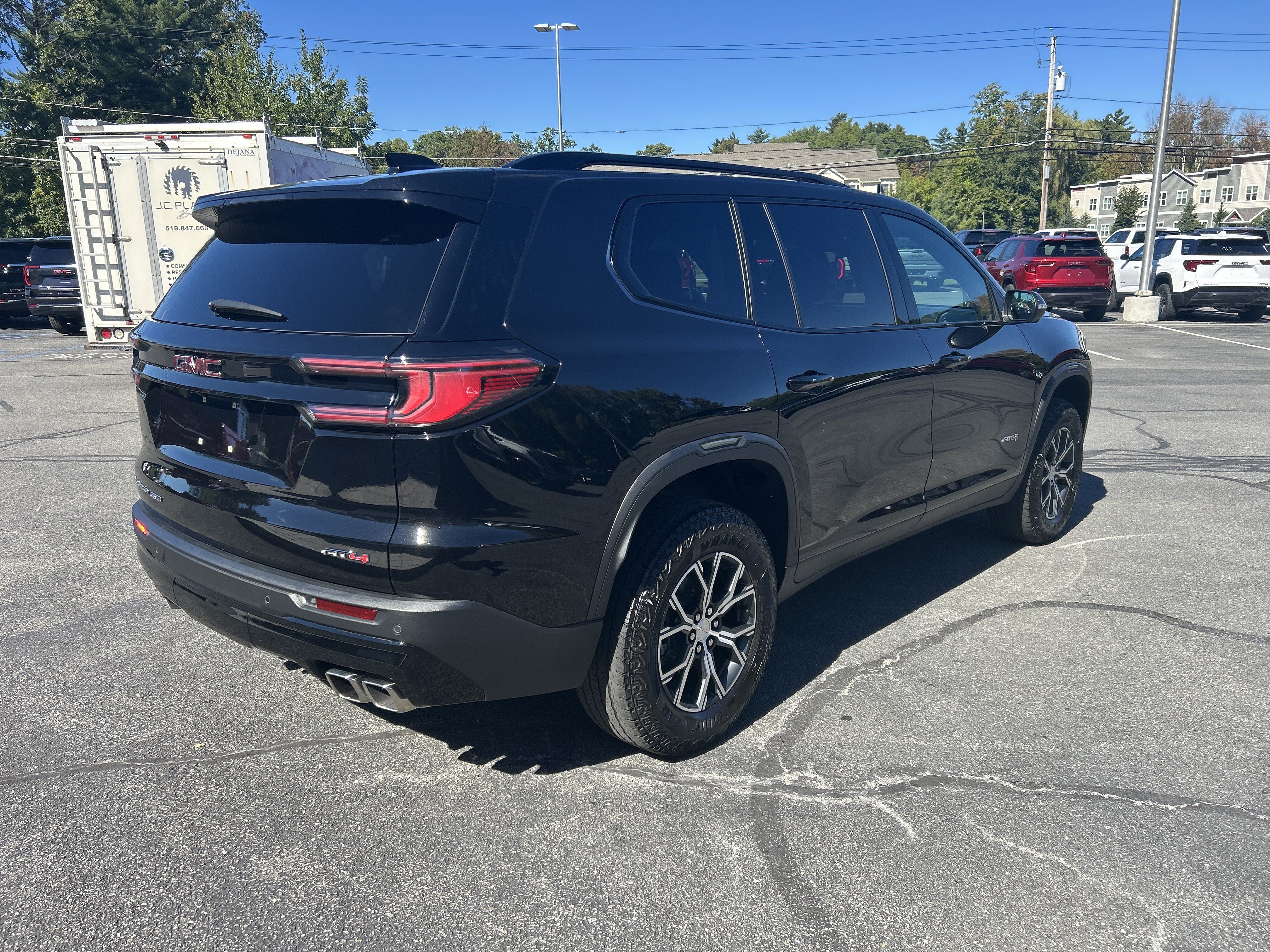 Used 2024 GMC Acadia AT4 w/ Luxury Package AWD/4WD image 14