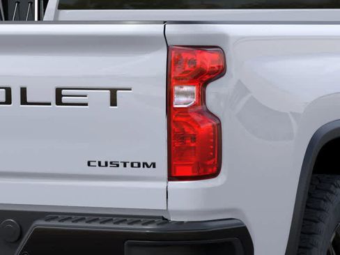 Used 2026 Chevrolet Silverado 2500 Custom w/ Custom Value Package image 13