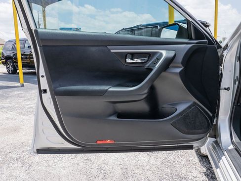 Used 2015 Nissan Altima 2.5 S w/ Power Driver Seat Package FWD image 10