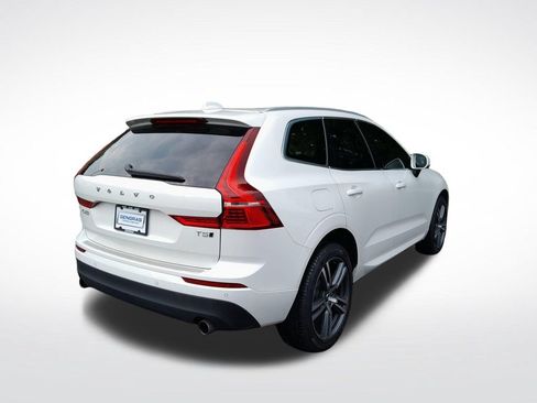 Used 2021 Volvo XC60 T5 Momentum w/ Premium Package AWD/4WD image 8