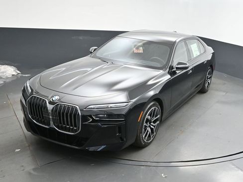 New 2026 BMW 740i xDrive 740i xDrive w/ Executive Package image 13