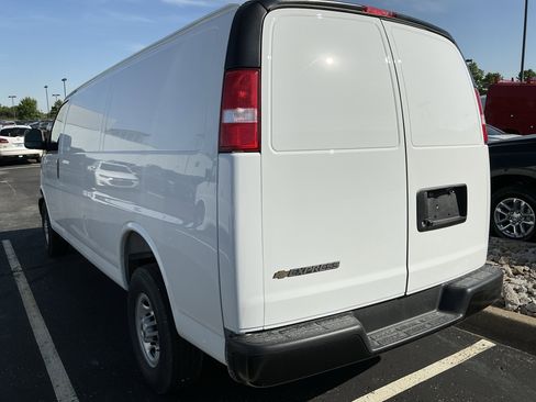 New 2026 Chevrolet Express 3500 Extended w/ Driver Convenience Package RWD image 5