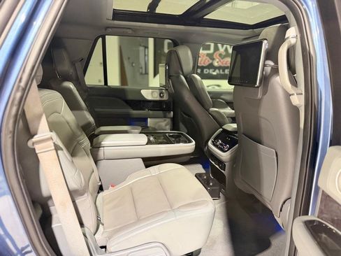 Used 2020 Lincoln Navigator Reserve w/ Luxury Package AWD/4WD image 13