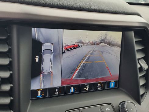 Used 2023 GMC Acadia AT4 w/ Technology Package image 24