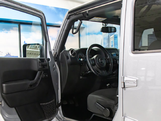 Used 2014 Jeep Wrangler Unlimited Sport w/ Quick Order Package 23S AWD/4WD image 12
