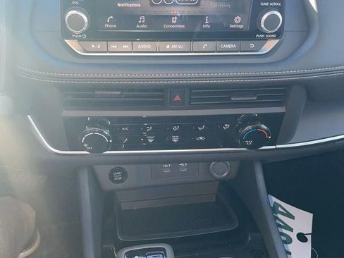 Used 2026 Nissan Rogue S AWD/4WD image 9