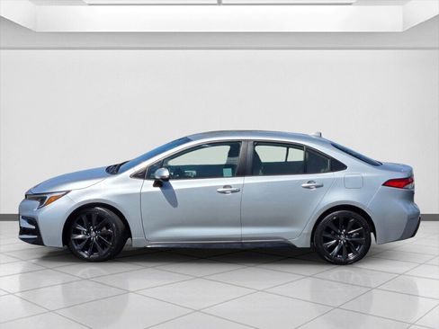 Used 2026 Toyota Corolla SE w/ SE Package FWD image 8