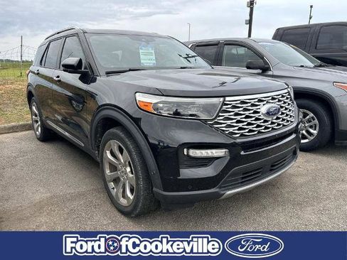 Certified 2020 Ford Explorer Platinum w/ Premium Technology Package AWD/4WD image 2