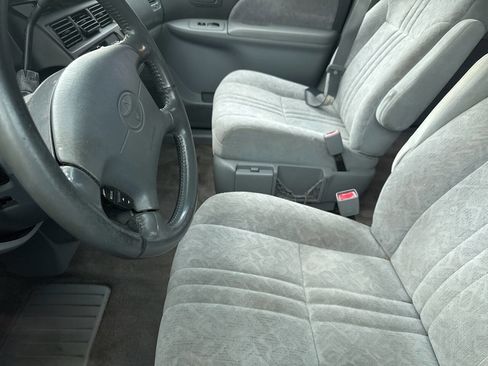Used 1999 Toyota Sienna LE image 5