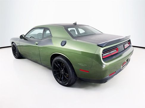 Used 2022 Dodge Challenger R/T Scat Pack w/ T/A Package image 5