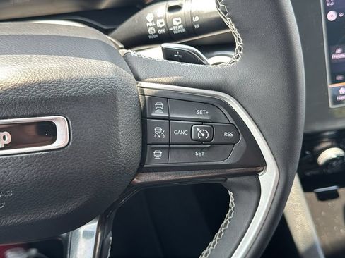 Used 2023 Jeep Grand Cherokee Altitude AWD/4WD image 22