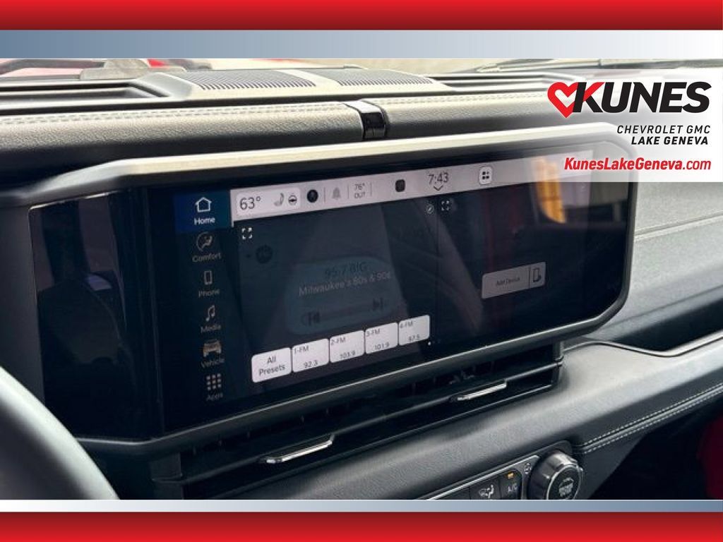 Used 2025 Jeep Wrangler Unlimited Sahara AWD/4WD image 31