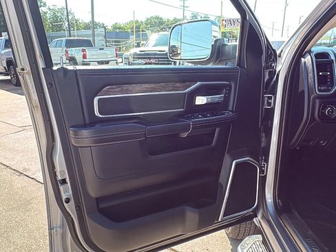 Used 2021 RAM 3500 Laramie AWD/4WD image 9