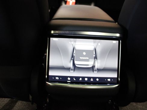 Used 2023 Tesla Model S AWD image 38