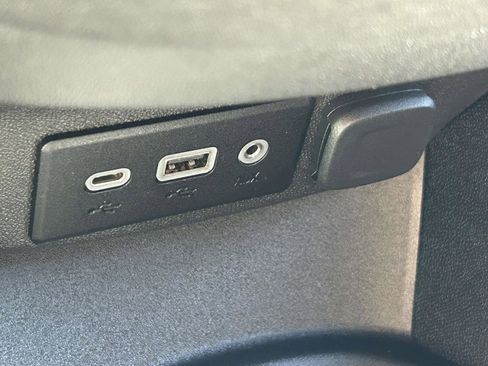 Used 2022 Chevrolet Malibu RS image 24