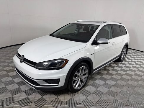 Used 2018 Volkswagen Golf Alltrack SE AWD/4WD image 9