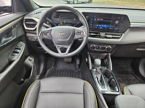 Used 2025 Chevrolet TrailBlazer ACTIV w/ Convenience Package FWD image 12