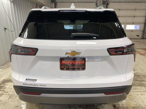 New 2026 Chevrolet Equinox LT w/ Convenience Package II image 13