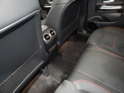 Used 2021 Mercedes-Benz GLA 45 AMG 4MATIC image 21