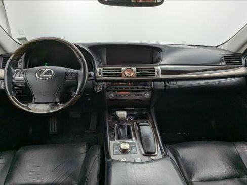 Used 2014 Lexus LS 460 w/ Comfort Package RWD image 24