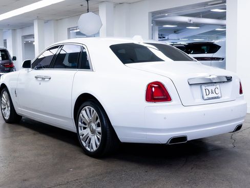 Used 2019 Rolls-Royce Ghost image 4