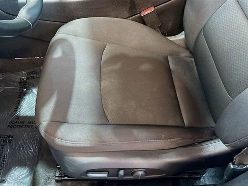 Used 2025 Chevrolet Malibu RS FWD image 19