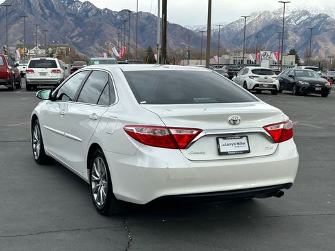 Used 2015 Toyota Camry XLE image 3