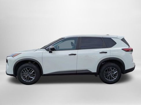 Used 2024 Nissan Rogue S FWD image 7