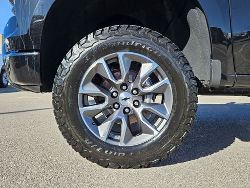Used 2022 Chevrolet Silverado 1500 RST AWD/4WD image 11