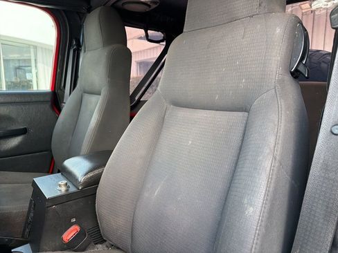 Used 2006 Jeep Wrangler Rubicon w/ Security Group image 31