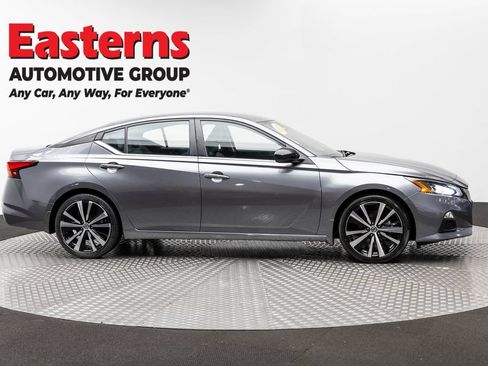 Used 2022 Nissan Altima 2.5 SR FWD image 4