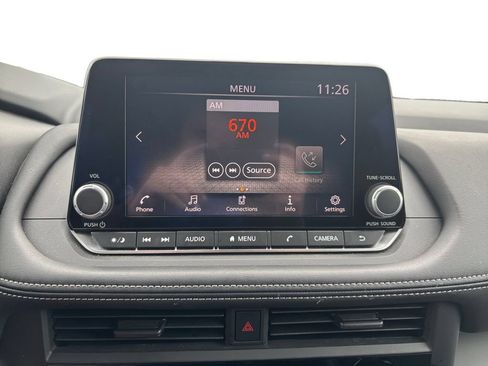 Used 2025 Nissan Rogue S FWD image 12