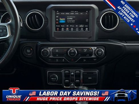 Used 2020 Jeep Wrangler Unlimited Sahara w/ LED Lighting Group AWD/4WD image 35