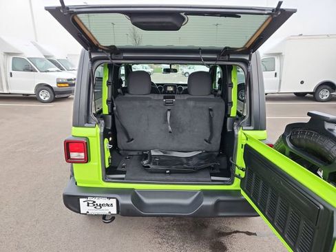 Used 2021 Jeep Wrangler Sport image 28