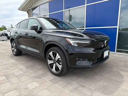 Used 2023 Volvo C40 P8 Recharge Plus AWD/4WD image 2